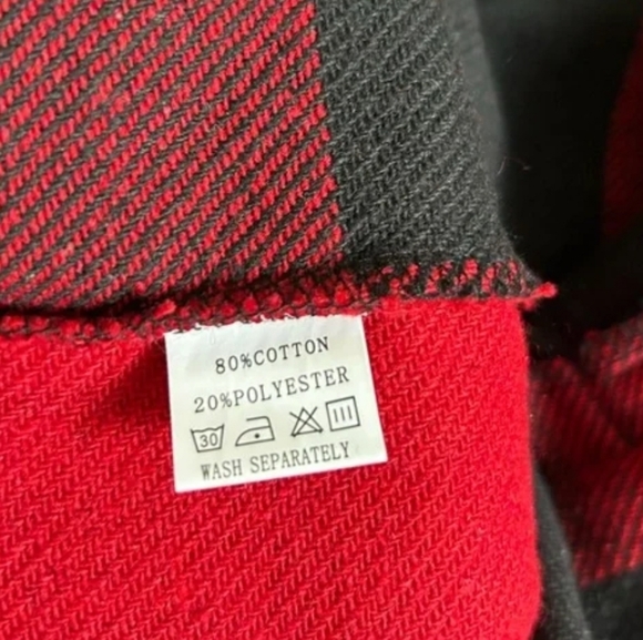 Buffalo Plaid Vest Open Cascade Style Front with Pockets Red Black Size Medium - Picture 2 of 7